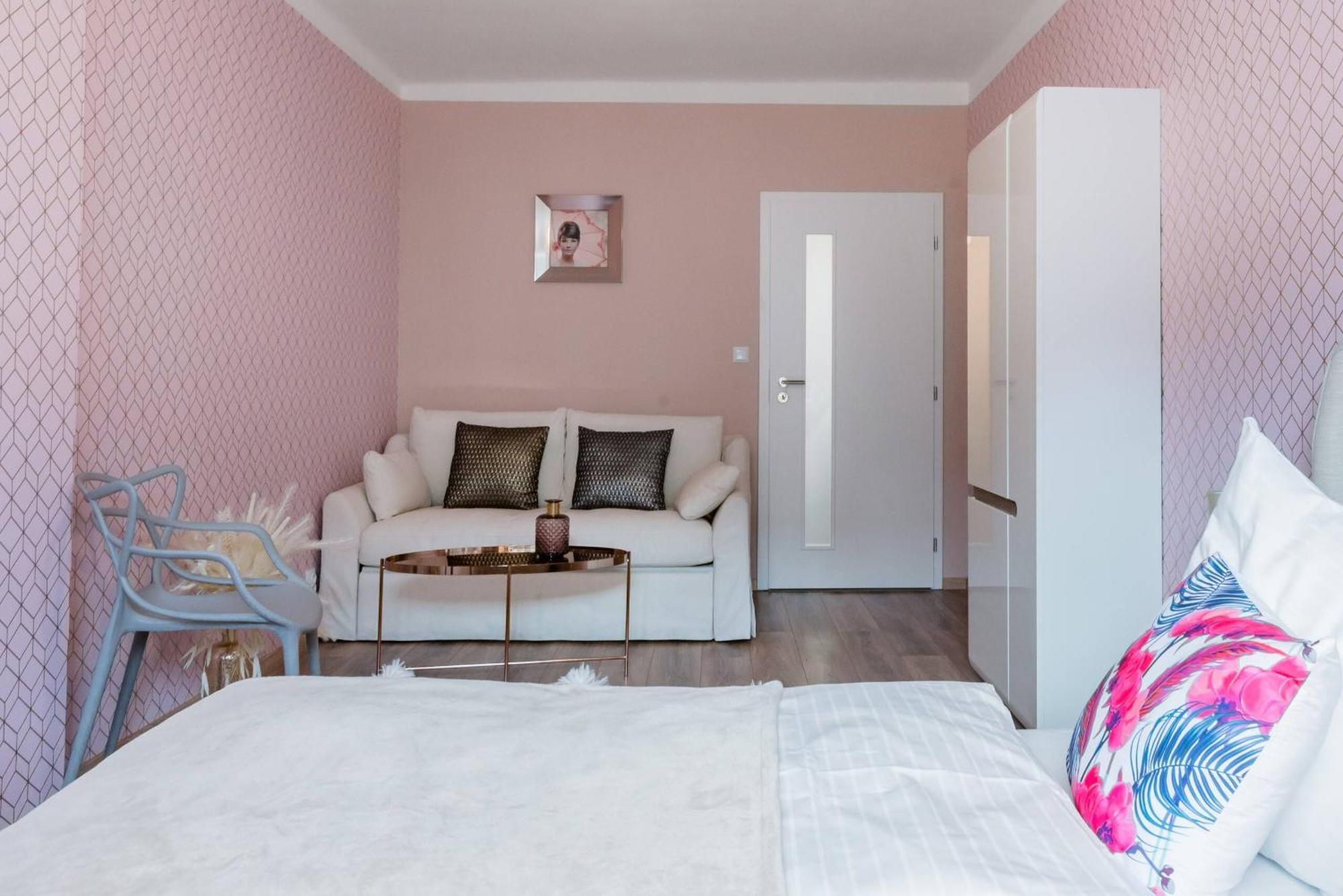 Pastel Art Deco 3Bdr Ruterra Apt Praha Exteriér fotografie